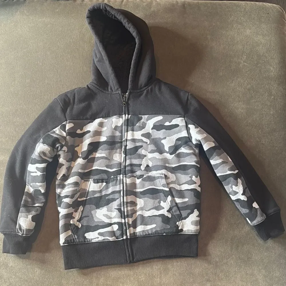 The Children’s Place Kids Camouflage Hoodie Sherpa Lined Full Zip Size M (7/8)